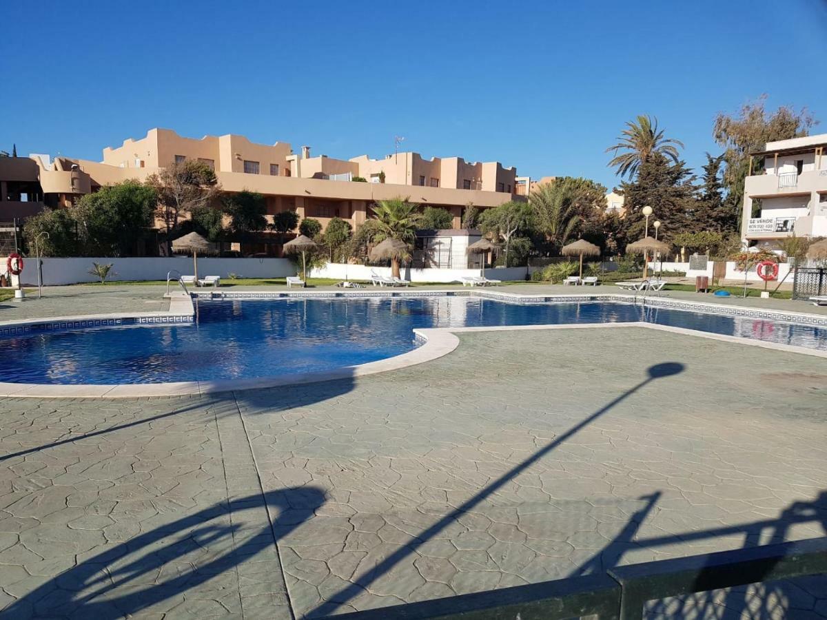 Casa Baja Extraordinaria En Urbanizacion Naturista! Las Bombardas Luaran gambar