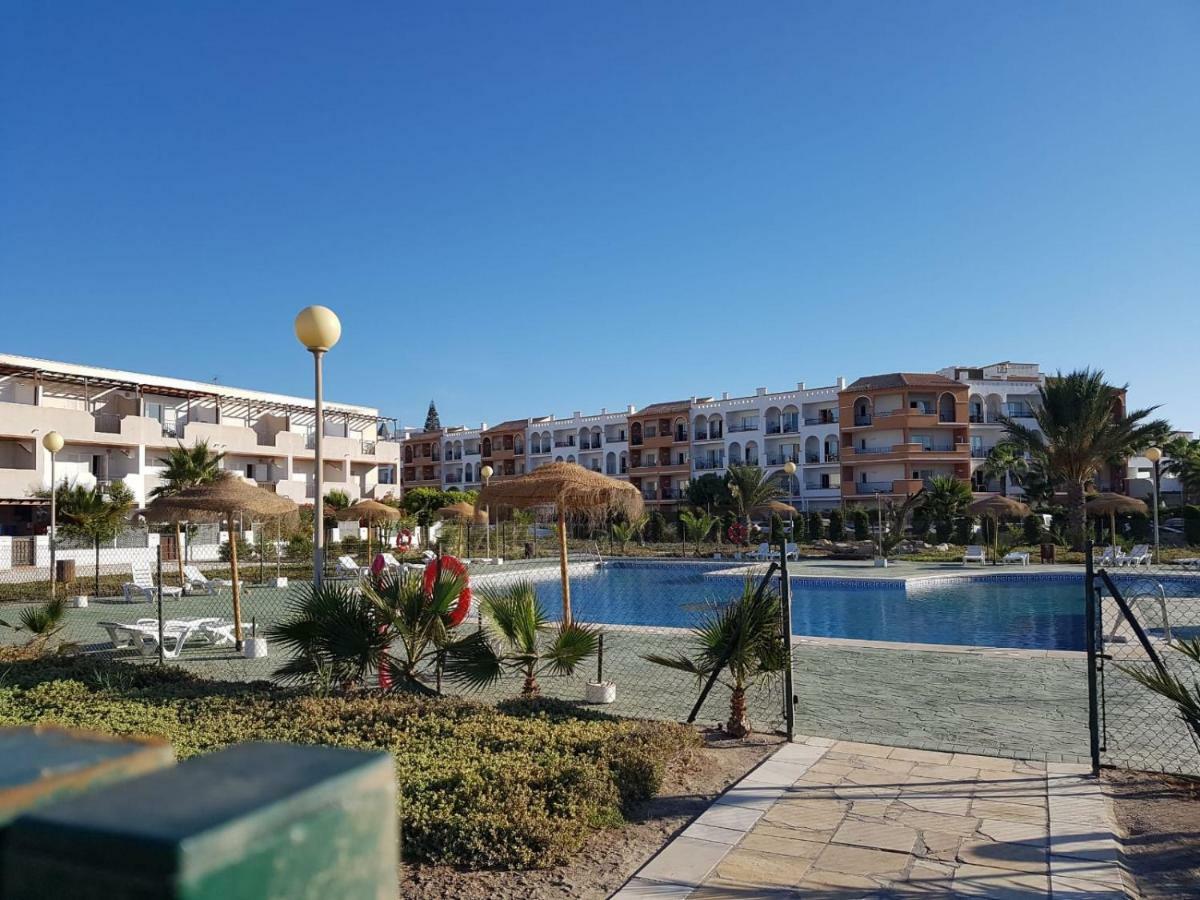Casa Baja Extraordinaria En Urbanizacion Naturista! Las Bombardas Luaran gambar